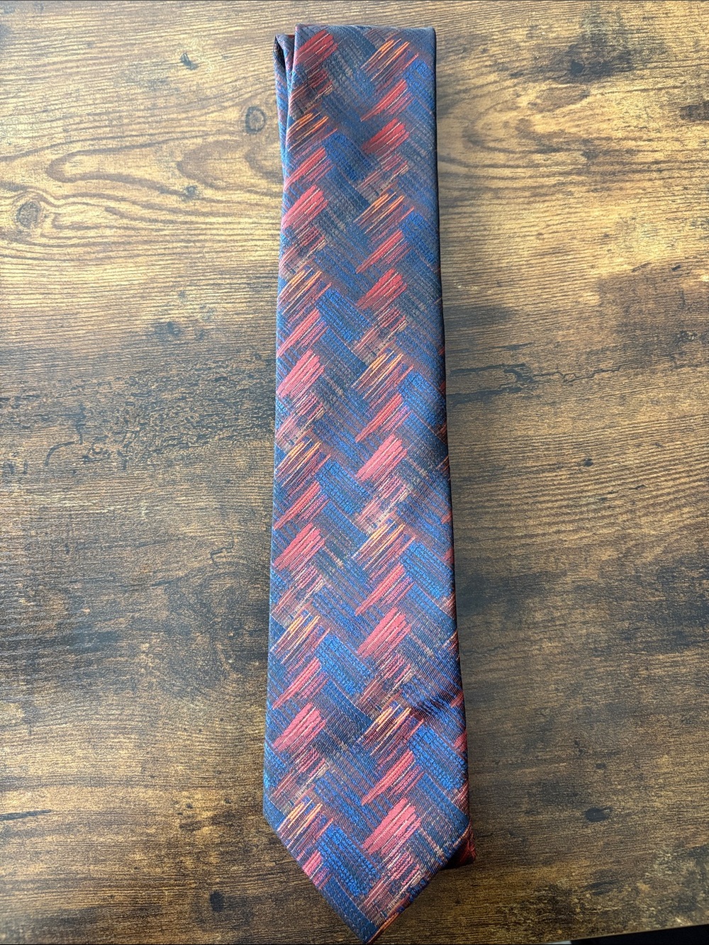 Classic Red & Blue Patterned Men’s Tie - Unbranded